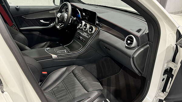 Mercedes GLC 300e Coupe 4Matic AMG Line (Facelift) Foto 15