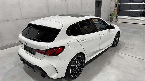 BMW M135i xDrive F40 Performance Foto 2