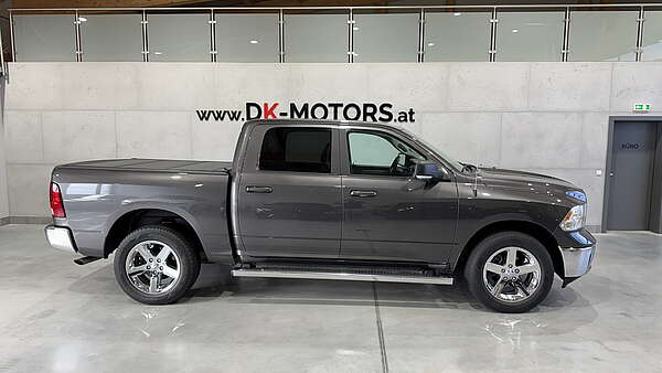 Dodge Ram 1500 5,7 V8 Hemi Classic Crew Cab Foto 0