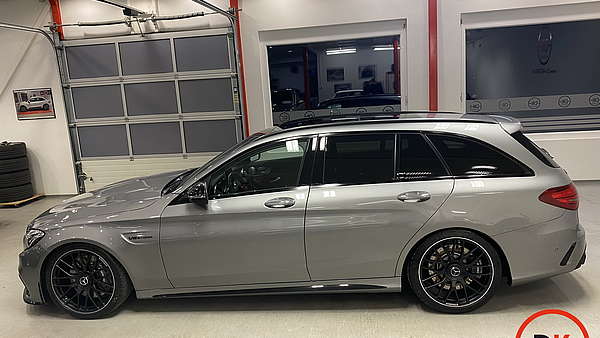 Mercedes C63 AMG T Modell Performance Foto 1