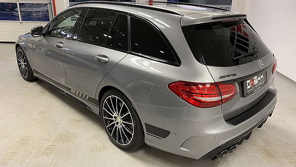 Mercedes C43 AMG T-Modell Foto 2