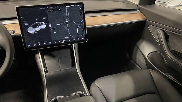 Tesla Model 3 Standard Range Plus RWD Foto 34