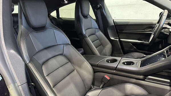 Porsche Taycan Basis Plus 83,7 kWh Foto 19