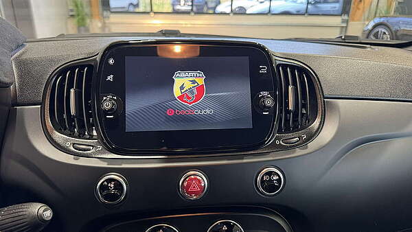 Abarth 695 Competizione 2023 Foto 21
