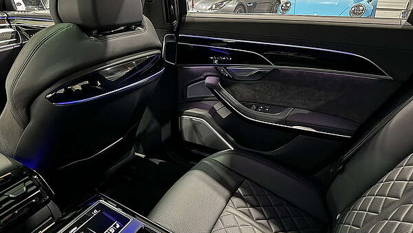 Audi A8 60 TFSI e PHEV Quattro Foto 44