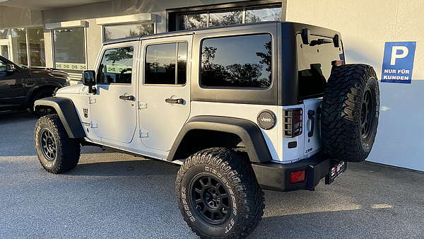 Jeep Wrangler Unlimited Sport Foto 1