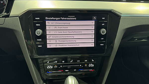 VW Passat Kombi 2.0 TDI DSG R-Line 2023 Nr.2 Foto 31