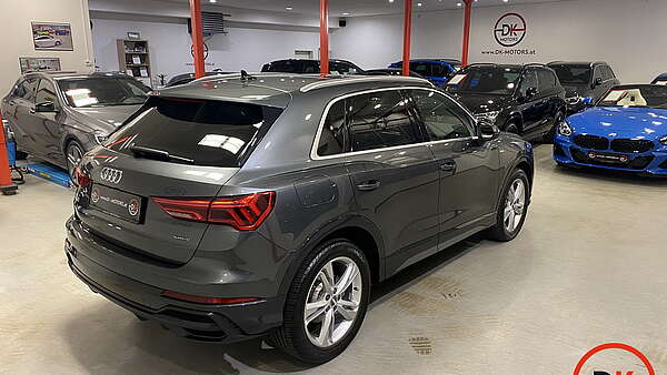 Audi Q3 40 TDI quattro S-Tronic S-Line Foto 7