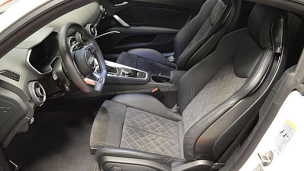 Audi TTS 8S weiß Foto 13