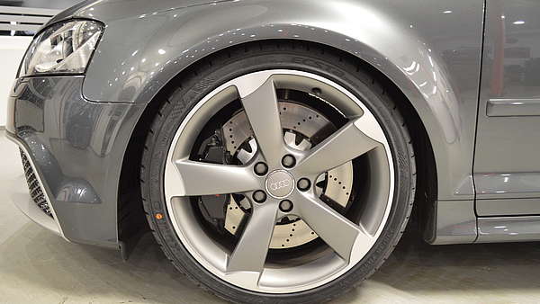 Audi RS3 Sportback 8P grau Foto 20