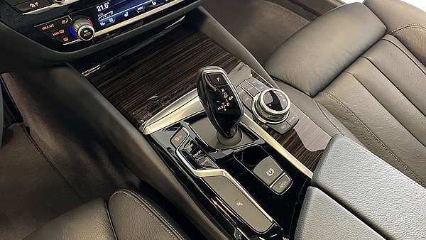 BMW 540i xDrive Automatik (G30) Foto 22