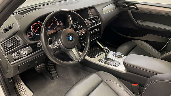 BMW X4M M40i xDrive Foto 18
