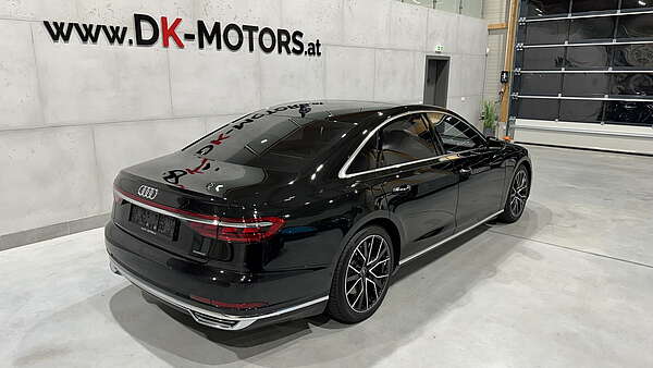 Audi A8 60 TFSI e PHEV Quattro Foto 2