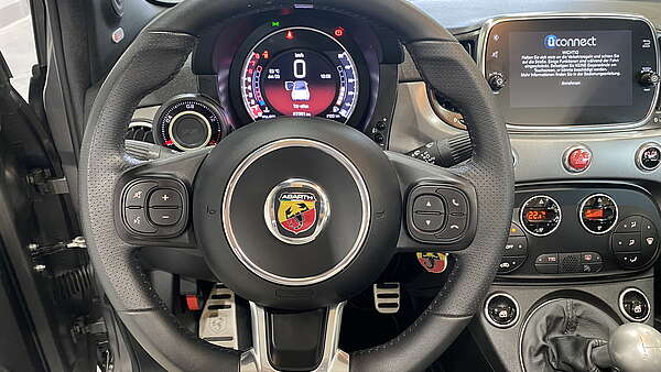 Abarth 595C Turismo grau matt 2020 Foto 21