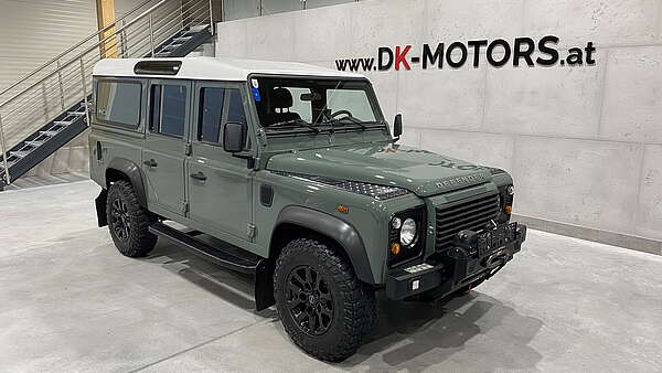 Land Rover Defender 110 Station Wagon E 2,2 Foto 1