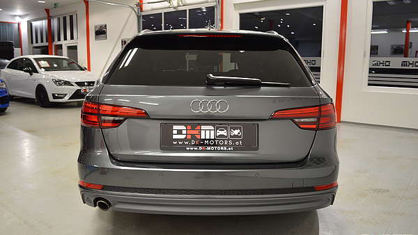 Audi A4 Avant B9 2.0 TDI S-Line grau Foto 3