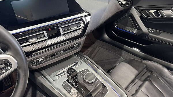 BMW Z4 M40i sDrive Aut. Glaciersilber Foto 21