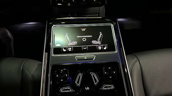 Audi A8 60 TFSI e PHEV Quattro Foto 40