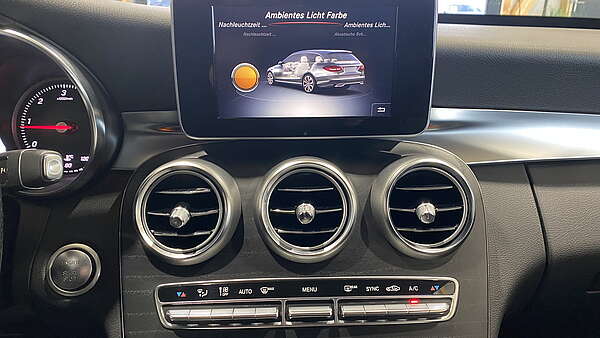 Mercedes T-Modell C220d 4Matic AMG Line Foto 23