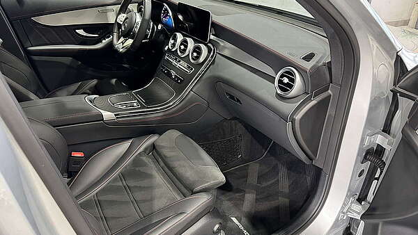 Mercedes GLC 43 AMG 4Matic+ Coupe (Facelift) Foto 16