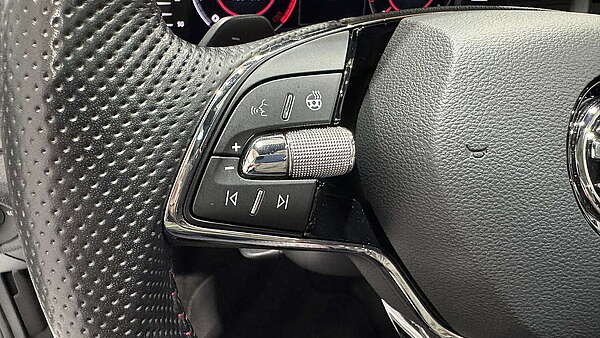 Skoda Kamiq Monte Carlo 1,0 TSI DSG Foto 31