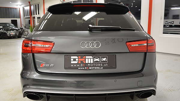 Audi RS6 Avant 4G grau Foto 3