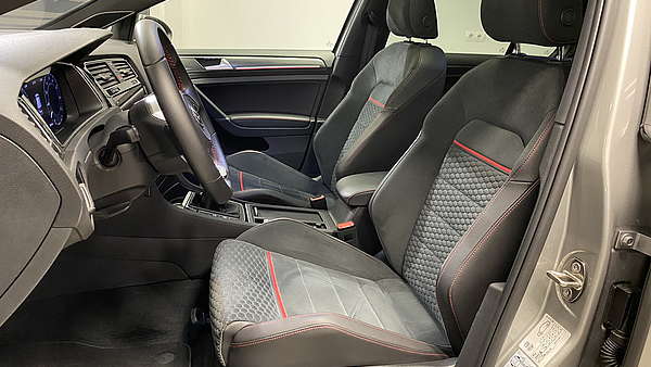 VW Golf 7 GTI Facelift Foto 16