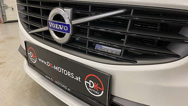 Volvo V60 D4 AWD Momentum R-Design Foto 13