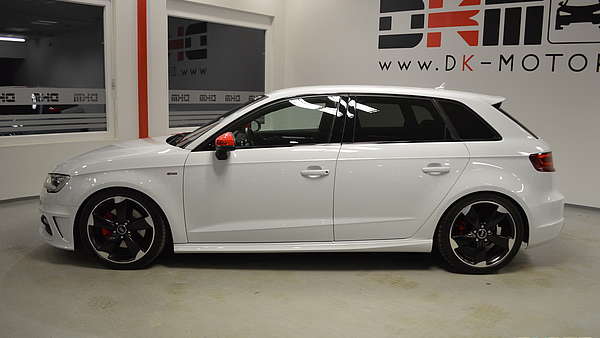 Audi A3 Sportback Sport Quattro WM-Edition 2.0 TDI Foto 1