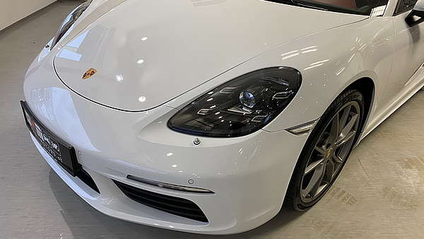 Porsche 718 Cayman PDK weiss Foto 9