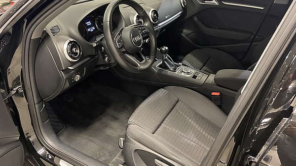 Audi A3 Sportback 1,6 TDI Sport Foto 11