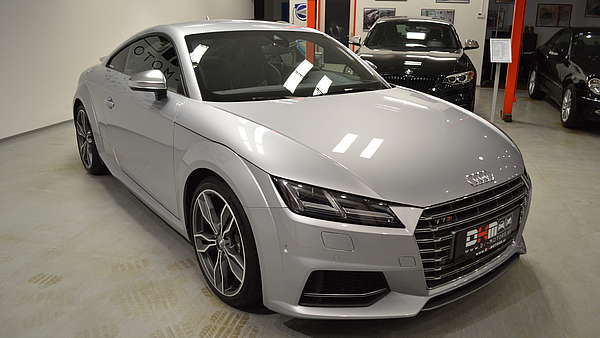 Audi TTS 8S silber Foto 5