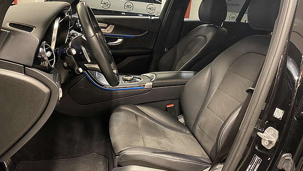 Mercedes GLC 250d 4Matic AMG Line Foto 15