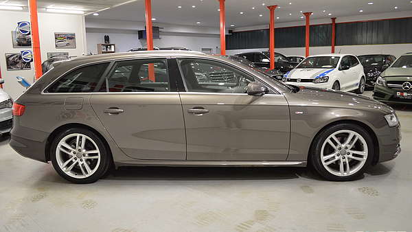 Audi A4 Avant 2.0 TDI Automatik S-Line 2015 Foto 4