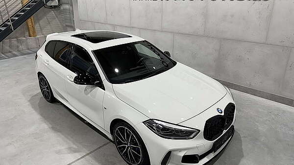 BMW M135i xDrive F40 Performance Foto 8