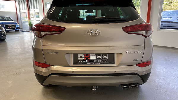 Hyundai Tuscon 2.0 TDI 4WD Autom. Platin Edition Foto 3