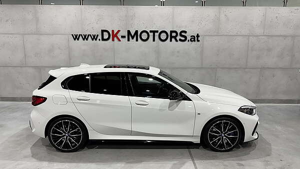 BMW M135i xDrive F40 Performance Foto 0