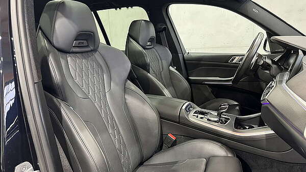 BMW X5 30d xDrive G05 M-Sport Carbon Schwarz 2022 Foto 23