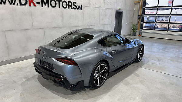 Toyota Supra GR MK5 grau 2021 Foto 2