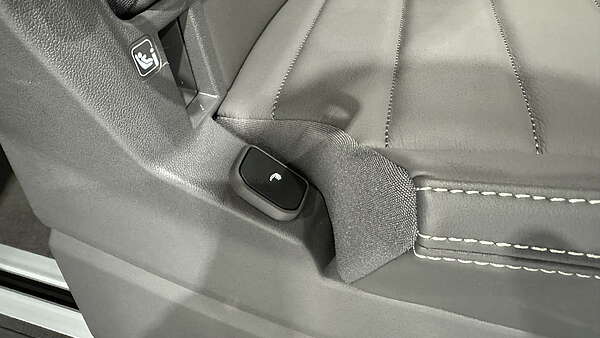 VW Multivan T7 1,4 TSI DSG Energetic eHybrid LR Foto 24