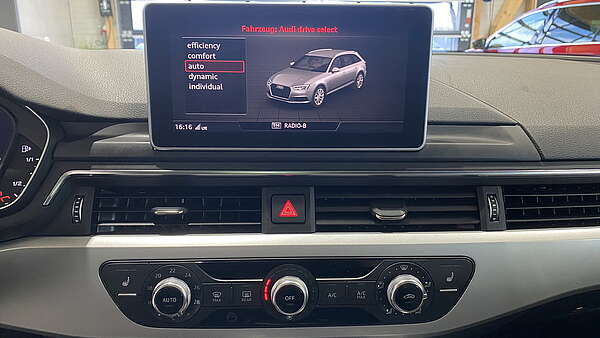 Audi A4 Avant 2.0 TDI Quattro S-Tronic Foto 16