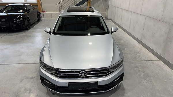 VW Passat Kombi 2.0 TDI DSG R-Line 2023 Nr.2 Foto 7