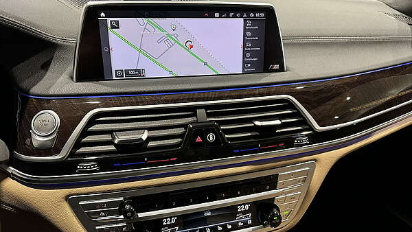 BMW 745e PHEV Hybrid M-Paket Aut. Foto 35