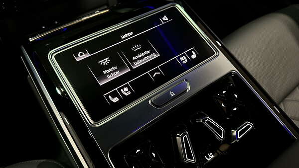 Audi A8 60 TFSI e PHEV Quattro Foto 41