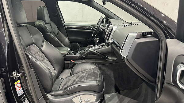 Porsche Cayenne II Aut. Platinum Edition Diesel Foto 14