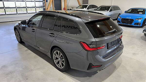 BMW 320i Touring (G21) Sport Line Aut. Foto 4