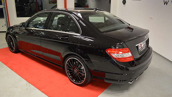 Mercedes C63 AMG Limo schwarz Foto 3