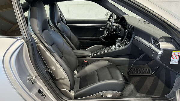 Porsche 911   991.2    Carrera 4 PDK (ohne OPF) Foto 24