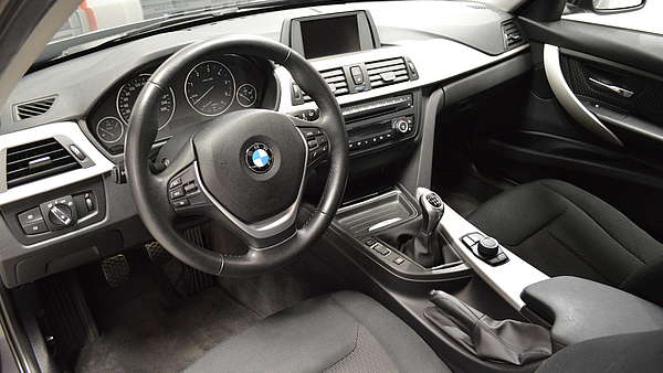 BMW 320d F30 Limo Foto 11