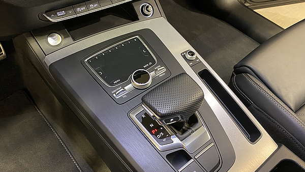 Audi Q5 3.0 TDI Sport Quattro Automatik S-Line Foto 31
